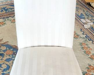 4 Queen Anne Style Tallback Dining Chairs 