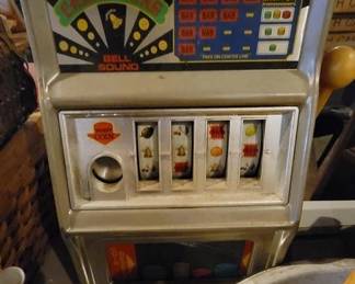 525 - Table Top Slot Machine Toy
