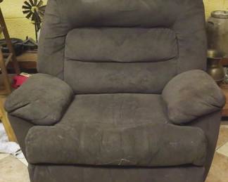 149 - Recliner
