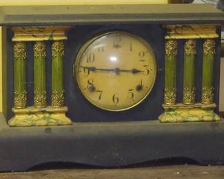 129 - Vintage Mantle Clock
