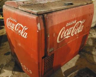 32x - Coca-Cola Cooler

