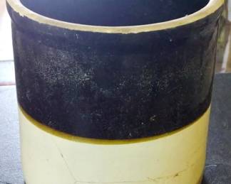 300 - Brown & White Crock
