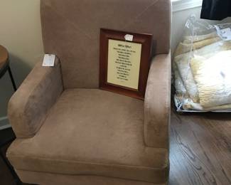 Oriana occasional chair 100, like new