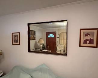 Wood Scalloped-Edge Mirror