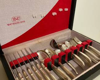 Silverplate Flatware Set
