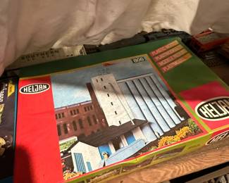 Train Set Components - More Pictures coming the week of the sale!