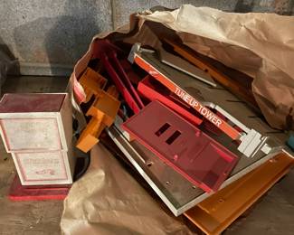 Vintage Hot Wheels Tune Up Tower