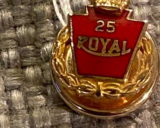Gold award pin