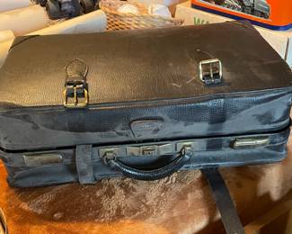 "The Statler Gladstone" 1930's Vintage leather suitcase, 24",  $65
