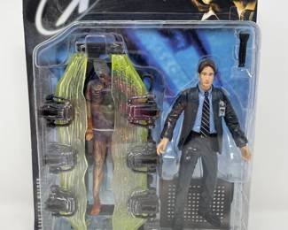 Agent Fox Mulder of the X files action figure, NIB,  $7