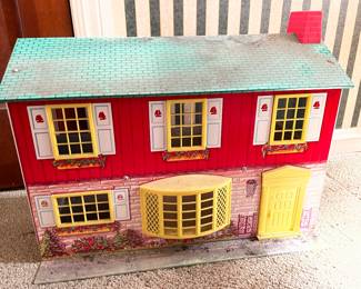 Vintage Marx Metal Tin two story doll house, 5 rooms $40