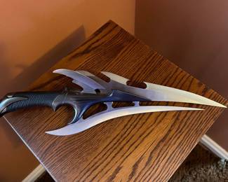 Additional view of Gil Hibbon Knife and stand, Griffyn 2000 edition ~