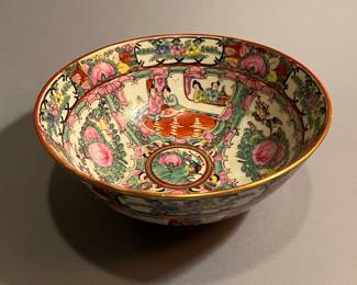Vintage Chinese Rose Medallion Hand Painted Bowl