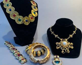 Superb Costume Jewelry to include Vintage Kenneth Lane, St John and Orhers