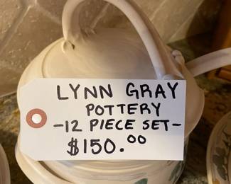 Lynn Gray pottery