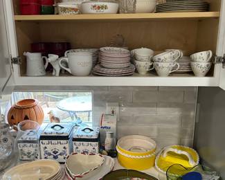 Plates, cups, china, decorative plates