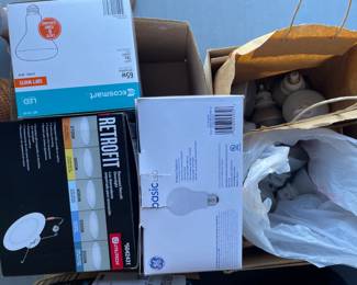 Lotsa of LED lights, Retrofit Recessed cams, etc, many new never used