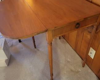 Drop Leaf table