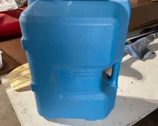 6 gallon Water Jug by Rubbermaid.