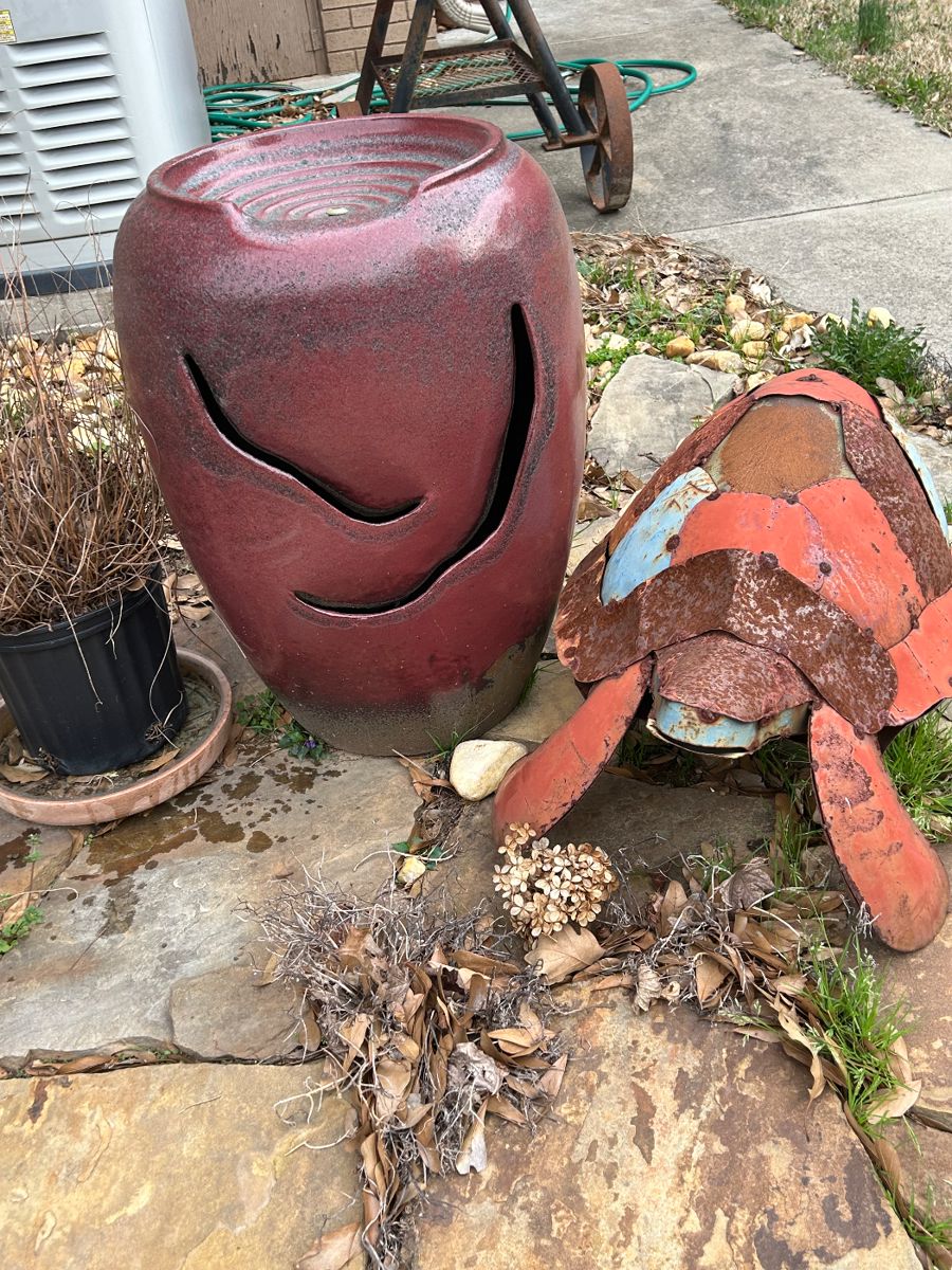 Outdoor decor - family removed Turtle 