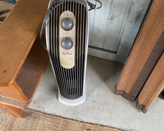 Screen porch off kitchen 