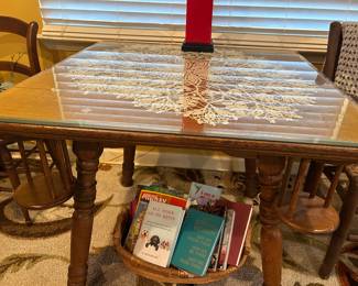 The square table with glass topper