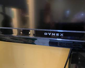Dynes TV with remote