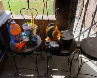 Screen porch off kitchen 