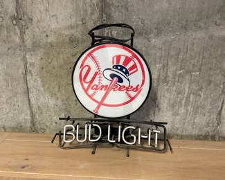 Yankees Bud Light Light Up Sign