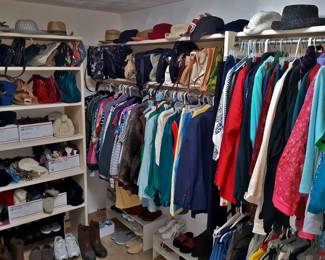 Men's clothing in XL to 3X. Women's clothing in L to 2X. Purses, hats, shoes, scarves, gloves