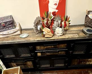 ... more views of the storage piece, could be a buffet, a great addition to your foyer, or perfect for your studio!... 
