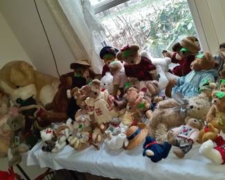 Vintage plush Boyd's Bears and more