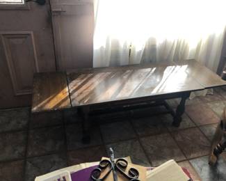 solid wood/nice coffee table