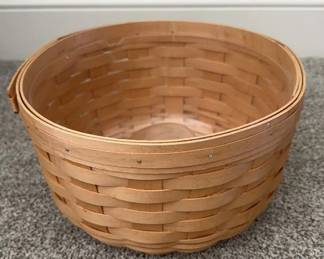 Round Royce Craft Basket w/ Plastic Liner 10.5”x6”