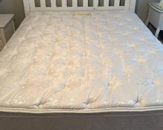 White Washed Farmhouse Chic Bed Frame & Mattress