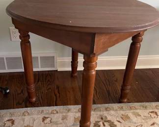 Antique Round Table 3ftx30”
