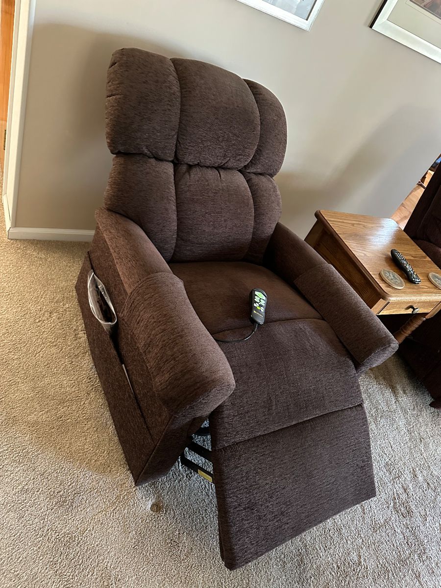 Greenbriar Estate Sale in Indianapolis, IN starts on 3/15/2024