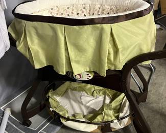 Fisher Price rolling bassinet