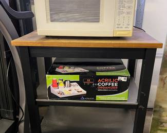 Rolling cart and microwave