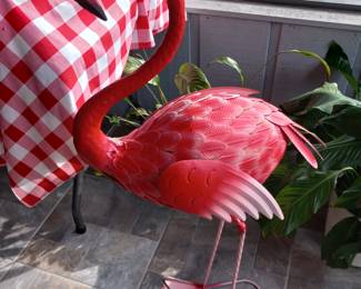 Metal pink flamingo 