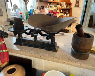 Buffalo grocers scale