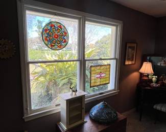 Bedroom 3
Leaded glass