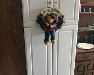 More cabinets and a wreath