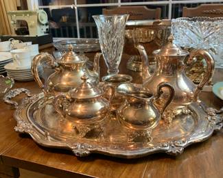Reed & Barton - Regent 5600 complete tea service: teapot, coffee pot, cream pitcher, sugar bowl with lid, and waste bowl. The platter is Regent 5601. Beautiful set. Unusual to find set with waste bowl. 