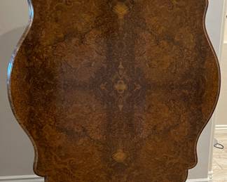 c 1850 Burr Walnut Loo Table 