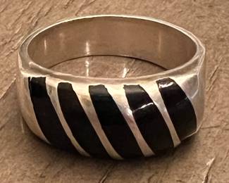 Vtg Sterling and Onyx Ring