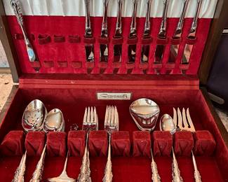 Community Morning Star Flatware w Storage Chest 