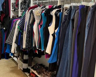 Women's Clothing, Shoes, Purses, Scarves