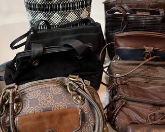 Women's Clothing, Shoes, Purses, Scarves