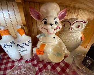 $50 	Vintage rabbit cookie jar
